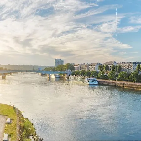 Maison De Moderne En Plein Coeur De Ferienhaus